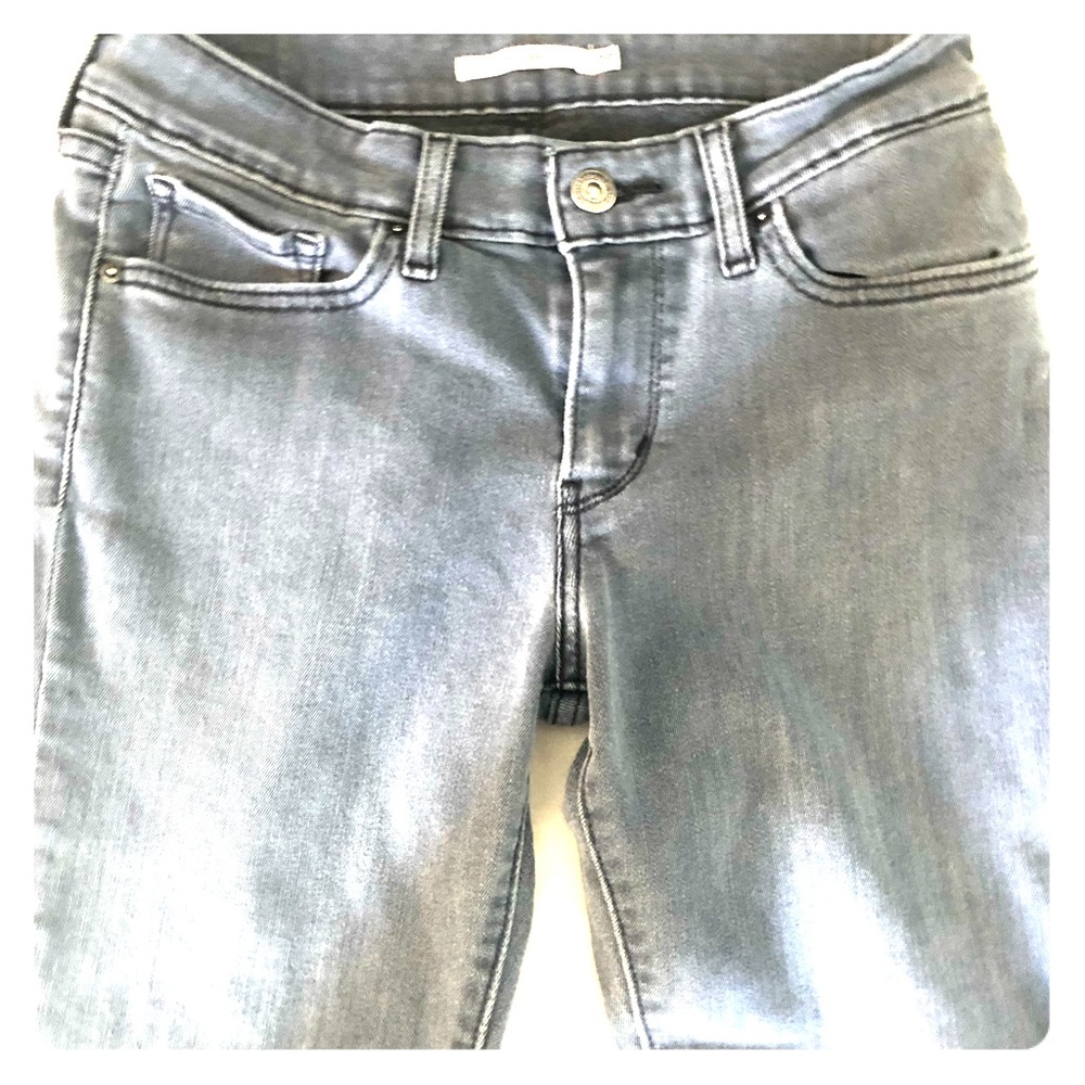 Levi jeans size 29